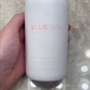 BRAND NEW KYLIE SKIN BODY LOTION! COCONUT!